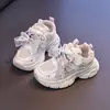 Zapatillas de Malla para Niñas 2026 Primavera y Otoño Nueva Moda Versátiles Zapatos Infantiles Suela Suave Casual Zapatos de Papá con Pedrería