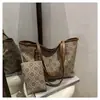 Bolsa Tote com Textura Retrô, Simples e Versátil, Bolsa Fashion para Sogra, Bolsa de Mão Feminina Estampada de Luxo Leve e de Alta Qualidade para o Dia a Dia