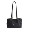 Bolso Tote Casual Retro para Viajeros 2025 Invierno Nuevo Estilo Textura de Alta Gama Elegante Bolso de Hombro/Axila de Lujo Ligero