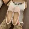 Sapatos baixos pretos com abertura rasa, de calçar, estilo Chanel, sapatilhas, laço, sapatos de vovó, sapatos baixos para mulheres, bico redondo, Francês