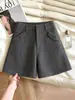 Shorts de Lã Misturada Pretos Femininos Outono Inverno Calças Bootcut 2026 Novo Estilo Coreano Cintura Alta Emagrecedor Lã Soltos Versátil Casual