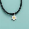 Colgante pequeño de flor de huevo con accesorios de plata de ley S925, pulsera de perlas hecha a mano, cadena para clavícula.