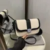 Nova Bolsa Sela Versátil de Cor Contrastante de Alto Valor Moda Feminina Verão 2025 Textura Costura Ombro Único Transversal Bolsa Tendência