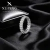 El anillo de cubo de azúcar simple y de lujo ligero de Xuping está hecho de aleación de cobre con un chapado blanco, presentando un estilo de verano dulce y suave, anillo de estilo coreano para mujer