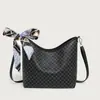 Bolsa de Axila Clásica Retro Europea y Americana de Marca Grande de Reemplazo Transfronteriza para Presbicia