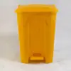 Bote de basura de pedal de gran capacidad, hecho de plástico, adecuado para uso doméstico y clasificación de residuos, adecuado para cocina y sala de estar