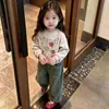 Moletom Composto Estilo Coreano para Meninas com Estampa de Margaridas, Outono Infantil Super Estiloso Tendência Floral Gola Redonda
