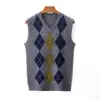 Chaleco de lana con cuello en V para otoño e invierno, chaleco de punto grueso sin mangas para hombre con patrón de rombos, se usa debajo de un suéter de jacquard, chaleco de hombre