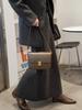 Bolso Pequeño Cuadrado Nuevo con Tapa abatible Colección Primavera/Verano 2026 Bolso de Hombro Cruzado Simple para el Trabajo en Piel Genuina con Diseño Único y Estilo Versátil