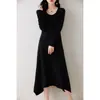 Vestido de malha de lã pura feminino outono e inverno Novo gola U cashmere roupa íntima comprimento médio solto emagrecedor vestido suéter
