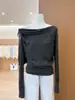 Toma real: Elegante top de punto con cuello de lazo y hombros descubiertos estilo francés para mujer, top casual y relajado de manga larga para otoño