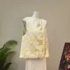 Novo Colete Fresco Jacquard Estilo Nacional Chinês Chegada Nova Outono 2026 Design de Gola Redonda Camada Externa tipo Manto nos Ombros Colete Redutor de Idade