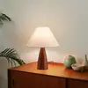 Luminária de mesa estilo francês de meados do século, abajur de cabeceira, luminária estilo retrô Wabi-Sabi, adequada para salas de chá, quartos e escritórios, criando um ambiente semelhante à seda com iluminação decorativa