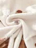 Ropa para Bebé Ropa para Niños Pequeños Mono de Forro Polar Coral Otoño Invierno Clase A Mameluco con Capucha Ropa para Exteriores de Recién Nacido Ropa Infantil de Anyang