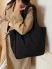 Bolsa de plumífero suave para mujer para ir al trabajo, bolsa de nailon de gran capacidad, bandolera cruzada, bolsa de mano para estudiantes