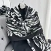 Cachecol Transfronteiriço Novo Outono e Inverno para Mulheres, Cachecol de Pescoço Quente Espessado Versátil Casual Estilo Coreano, Xale Longo Listrado Fashion