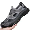 Sandálias Masculinas Respiráveis e Confortáveis, Tendência de Moda Primavera e Verão Calçados Casuais, Estilo Coreano Moderno Slip-On Vazado para Dirigir