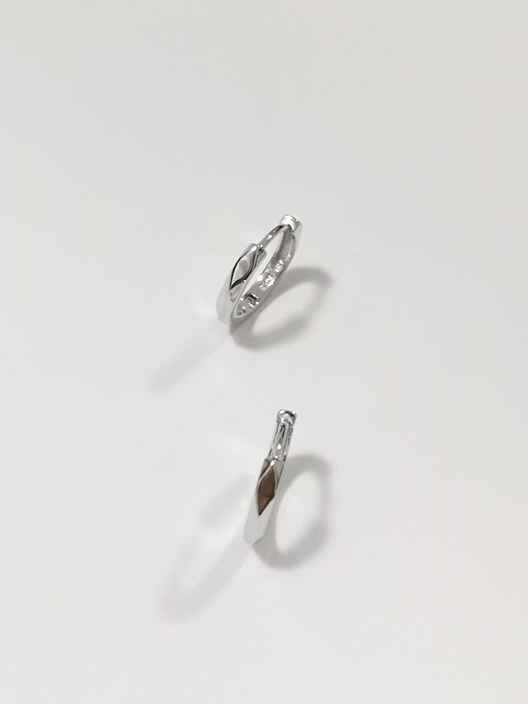 EH601753菱形刻面素银耳扣