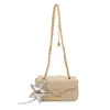 Bolsa quadrada pequena acolchoada com corrente popular e requintada para mulheres, novo modelo 2026, bolsa de ombro e transversal de nicho de luxo leve de alta qualidade