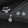 Collar de Acero de Titanio que No se Desvanece con Diamante de Imitación Moissanita de Seis Garras para Mujer, Joyería Versátil de Lujo Ligero de Gama Alta, Juego de Tres Piezas de Aretes y Anillo