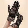Guantes de Boda para Novias Negros de Encaje Cortos Franceses Elegantes Retro Princesa Vestido de Boda con Accesorios