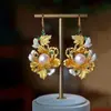 Nuevos Pendientes de Perlas con Flor de Peonía Dorada de Lujo Ligero Estilo Chino, Estilo Nacional Retro, Pendientes Clásicos, Elegantes, Simples
