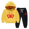 Conjunto de Suéter con Capucha para Niños Otoño e Invierno 2023 Estilo Occidental Nuevo para Niños Medianos y Grandes Ropa de Invierno Gruesa y Cálida con Forro de Felpa