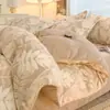Juego de cama de terciopelo de leche de clase A de cuatro piezas, terciopelo coral tallado de invierno, forro polar, edredón grueso y cálido, juego de sábanas de tres piezas