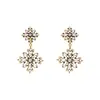 Brincos de Flor de Diamante Retrô Agulha de Prata, Luxo Acessível e Brincos de Alta Qualidade, Brincos Modernos e Elegantes, Design de Nicho
