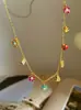 Collar de flor de circón bañado en oro real de 14k, cadena de clavícula estilo commuter exquisita, joyería de lujo ligero de alta gama para mujer al por mayor