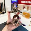 Grampo de Cabelo Grande com Estampa de Leopardo e Flor para Mulheres 2025 Novo Grampo de Cabelo de Alta Qualidade para a Parte de Trás da Cabeça Presilha de Tubarão Acessórios de Cabelo Elegantes