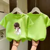 Camiseta de Algodão Puro de Manga Curta para Meninas 2026 Verão Nova Estampada Top Soltinho, Amigo da Pele e Versátil para Crianças de Manga Meia
