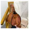 Bolsa Frosted Transfronteriza Nueva Versátil para Mujer con Cordón Bolso Cruzado Moda Retro Color de Contraste Correa Ancha Bolso Cubo para la Axila
