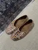 Versión de Piel de Oveja en Stock~Nuevo Estilo Zapatos Planos Mary Jane Suaves de Punta Redonda con Correa Única y Tachuelas Circulares Completas, Mocasines de Piel Genuina para Mujer