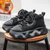 Sapatos Masculinos Outono e Inverno Novos Sola Grossa Aumento de Altura Couro Cano Alto Tênis Casuais Estilo Hong Kong Jovem Esportivo Tendência