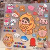 Crayon Shin-chan lindo dibujo animado impermeable de alto valor botella de agua pegatinas 3D en relieve para diario DIY y decoración de teléfono