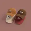 Gorra de Béisbol Bordada Estilo Coreano Rosa Dulce para Mujer, Versátil Visera Curva de Moda para Hombre, Primavera y Otoño, Hace que la Cara se Vea Más Pequeña