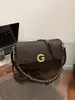 Bolsas de Luxo e Estilosas para Mulheres Outono e Inverno 2025 Nova Bolsa de Ombro com Corrente Moda Nicho Versátil Diagonal Pequena Quadrada