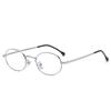 Montura de gafas para miopía ultraligera de metal ovalado con montura pequeña para mujer, maquillaje sencillo y moderno, aspecto estilizado, compatible con monturas graduadas antiluz azul.