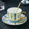 Tazas de Café de Porcelana de Hueso de Lujo Ligero Europeo Exquisitas de Alta Gama Tazas de Agua para el Té de la Tarde Juego de Té Regalo de Cumpleaños Inauguración de Casa