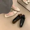 Sapatilha Elegante com Bolinhas e Salto Escondido 2026 Nova Coleção Primavera e Outono Estampa de Leopardo Versátil Elegante Slip-On Sapatos Femininos