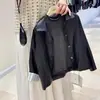 Casaco Feminino 2026 Outono Novo Estilo Moda Infantil Estiloso Simples Design de Manga Dobrada Jaqueta de Couro Preta