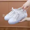 Uma geração de novos sapatos esportivos femininos de malha macia respirável com sola macia, sapatos de malha leves de verão, sapatos casuais finos femininos