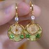 Nuevos pendientes elegantes de otoño e invierno con diseño de diosa, exquisitos pendientes de moda con hebilla para las orejas, elegantes pendientes franceses dorados que combinan con todo, pendientes brillantes con diamantes.