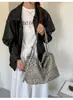 Bolsa de ganga de grande capacidade estilo descontraído para mulheres, novo modelo 2026, bolsa de ombro/transversal leve e versátil, bolsa de compras vintage