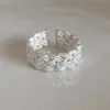 Anillo Minimalista Trenzado de Plata Lisa con Giro para Mujer con Apertura Ajustable Diseño de Nicho Versátil Joyería de Mano de Alta Gama Nueva Tendencia