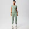 Conjunto deportivo de dos piezas para mujer, pantalones deportivos de tiro alto, ajustados, manga corta, estilo 'scrub' europeo y americano, para yoga