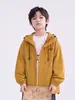 Chaqueta con capucha para niño Estilo Primavera y Otoño 2026 Nueva Ropa Exterior Holgada Estilo Coreano Moderna Parte Superior Chaqueta Cortavientos Infantil Otoño