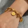 Pulseira Hip-Hop Tendência Europeia e Americana de Celebridade da Internet em Aço Titânio com Pingente Redondo Retrato de Rainha Moda Personalizada Joias Atacado