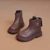 Botas Martin estilo retrô para crianças 2026 primavera-verão nova moda versátil botas de algodão para meninas, botas curtas de couro com sola macia para crianças maiores